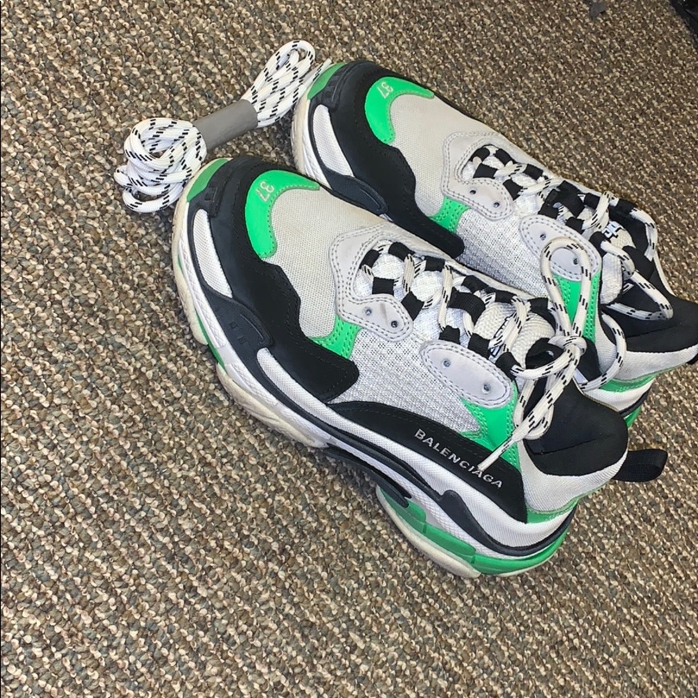 Balenciaga triple s trainers